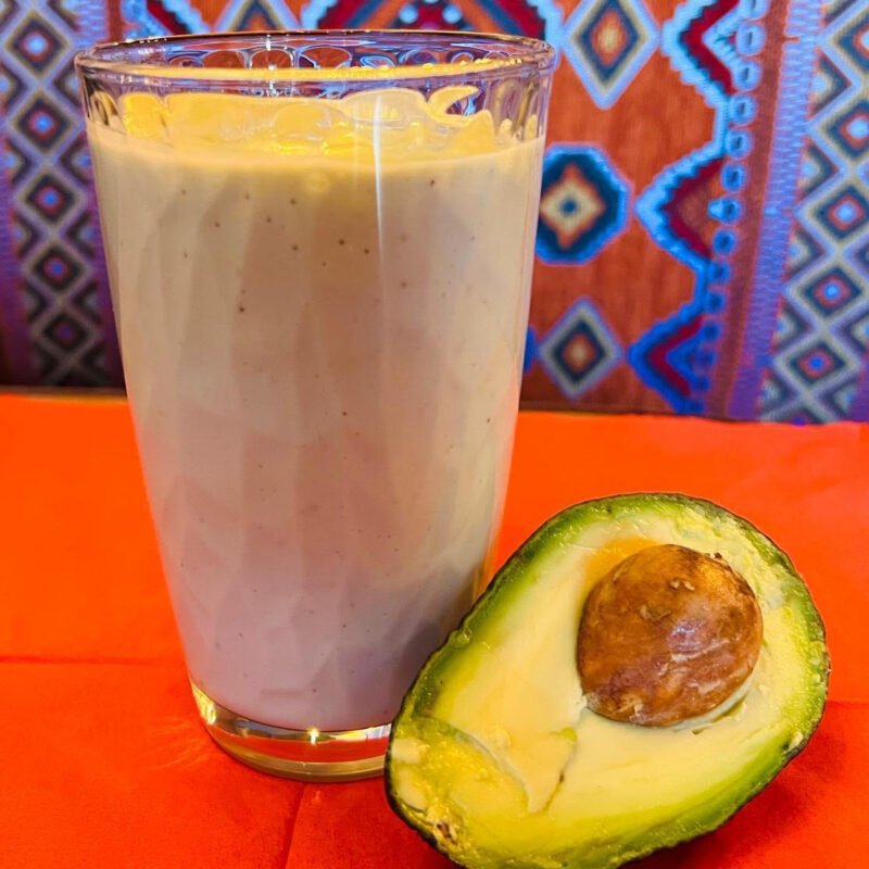 Avocado juice et Milk 8 dollars